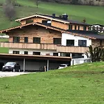 Luxus Living 9 Apartman *