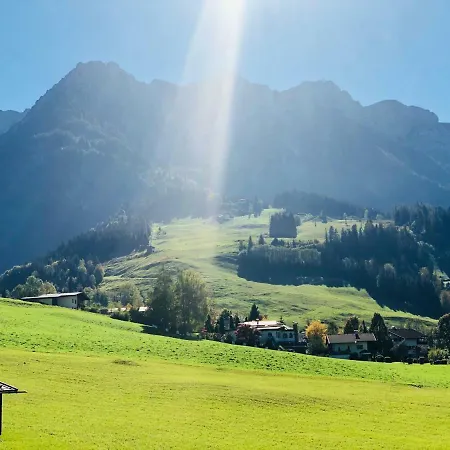 Luxus Living 9 아파트