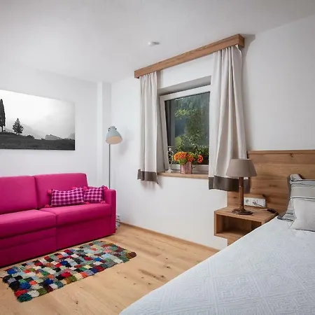 Luxus Living 9 Apartment *