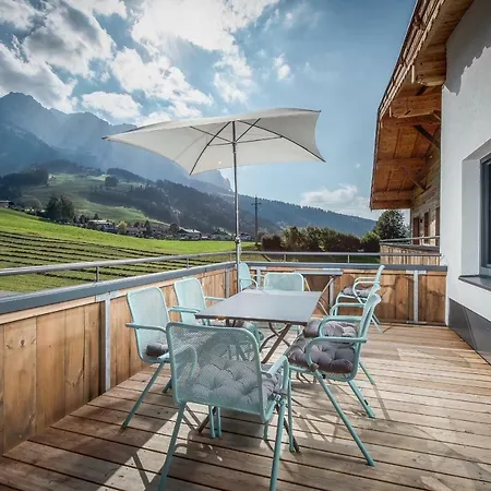 Apartment Luxus Living 9 *